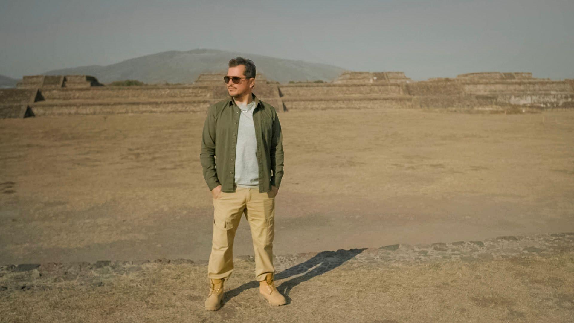 John Leguizamo in Teotihuacán